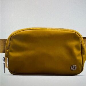 Lululemon Athletica Everywhere Belt Bag 1L (Brown )